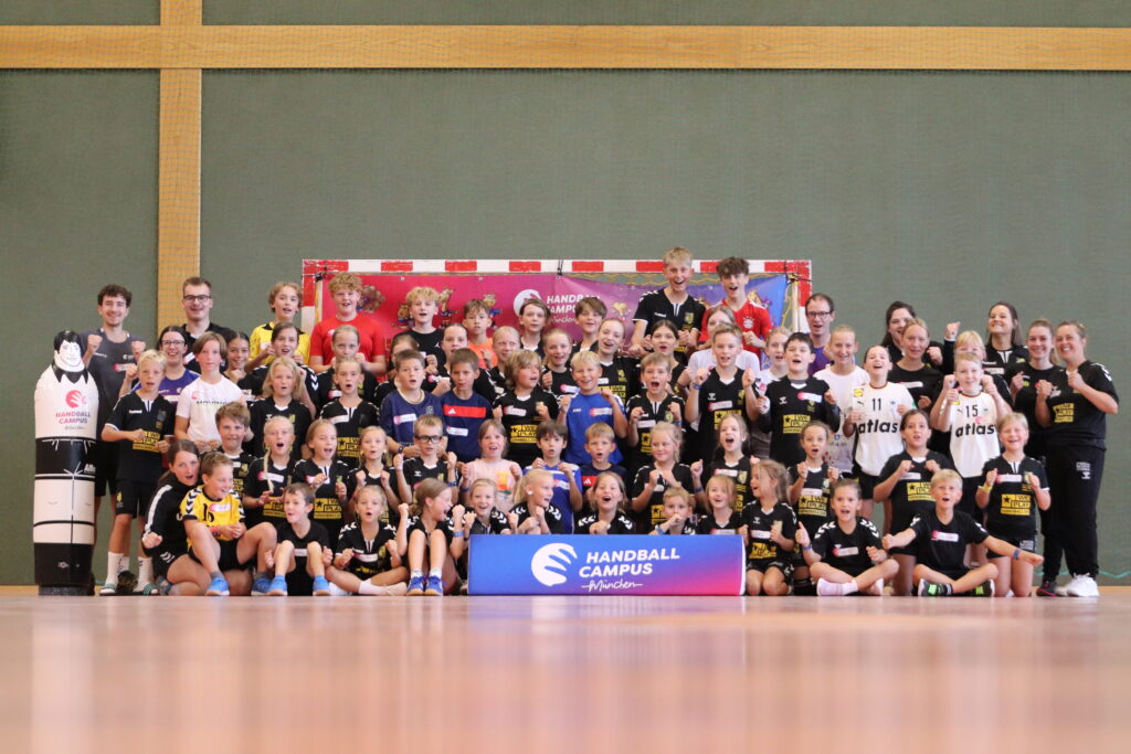 Gruppenbild aus Handballcamp